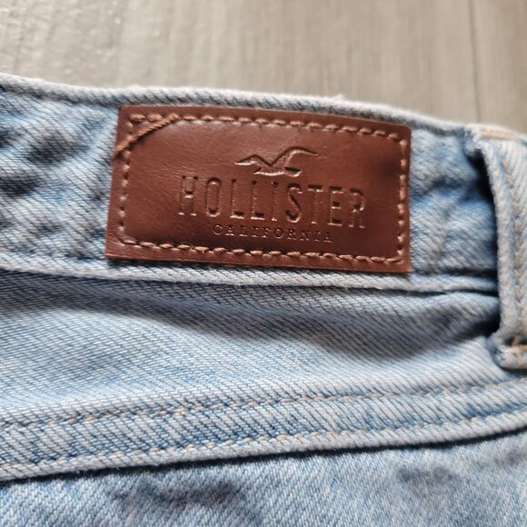 Hollister Ultra High-Rise Denim Skirt Size 30 Distressed Light Wash Cotton - Picture 2 of 6